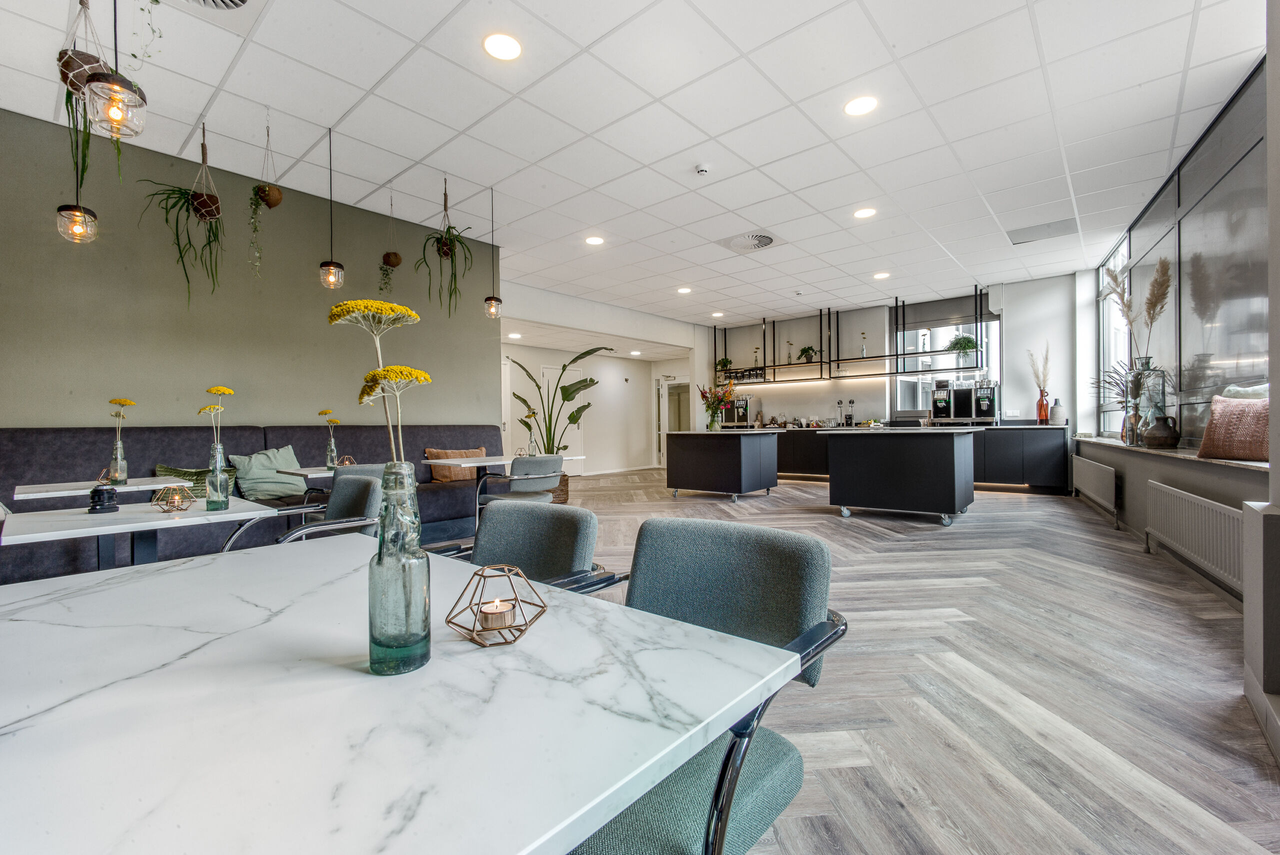 Eenhoorn_Amersfoort_1_MeetRobin Eenhoorn lobby koffiecorner