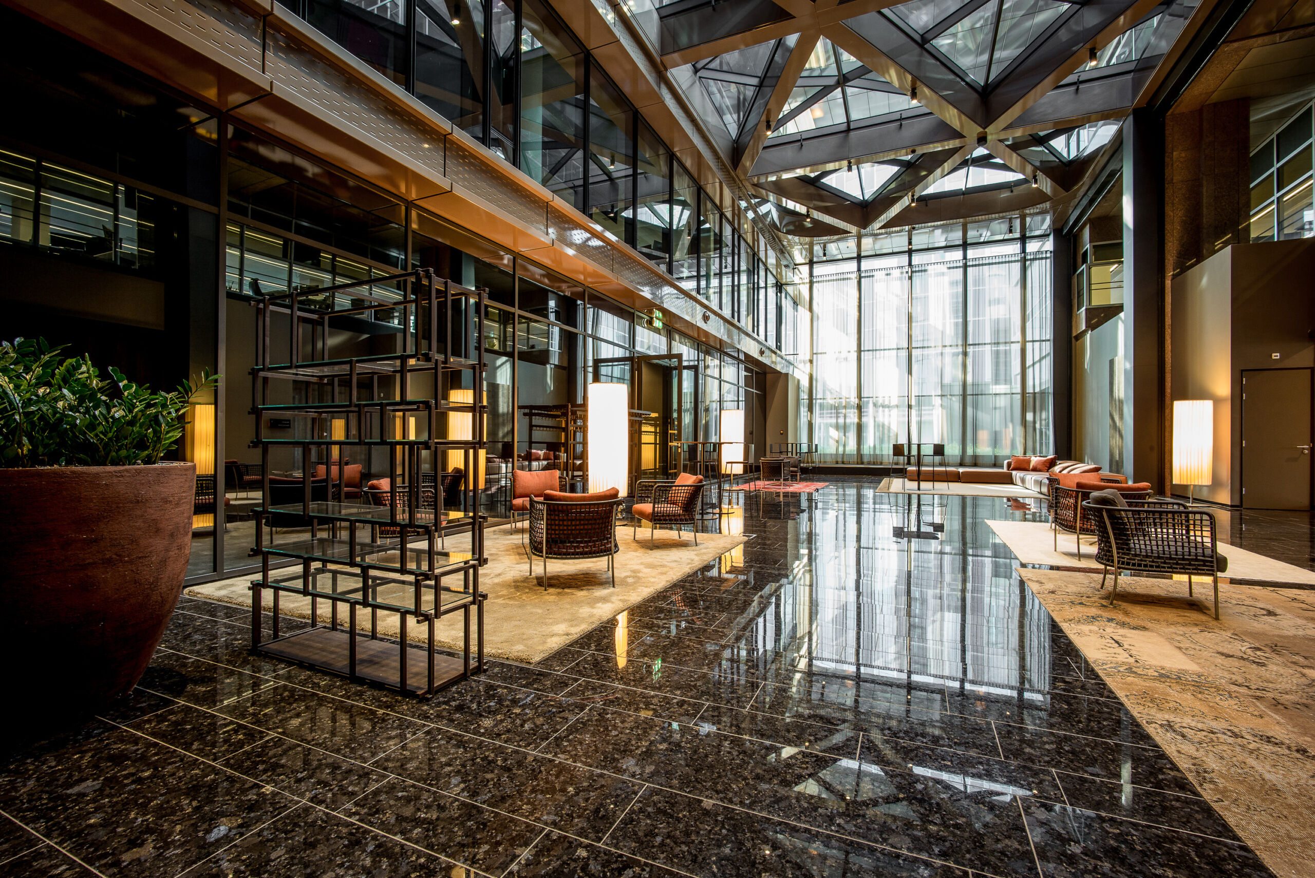 HOME HEADER 1 – TS-20200921-Atrium_Onemeeting-17